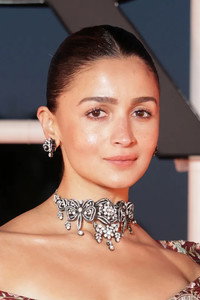 عالیا بات